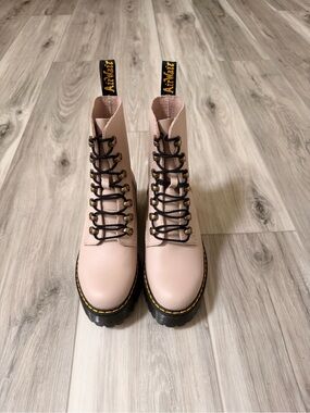 NEW Dr. Martens Leona Vintage Taupe Sendal Leather Heeled Boots NWOB US 6
